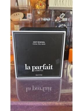 La Parfait Deep Renewal Facial Peel Mask – New $149 MSRP